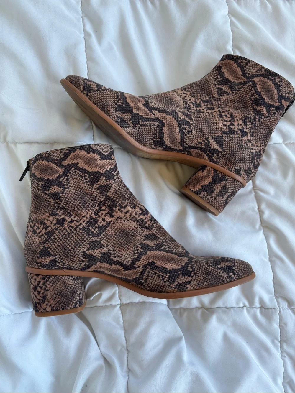 Anthropologie Snakeskin Print Ankle Boots Block Heel Booties Back Zip Sz 7.5